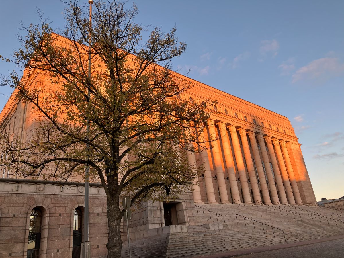 Kuulumisia eduskunnasta 42/2025